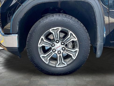 Used 2025 GMC Sierra 1500 SLT AWD/4WD image 29