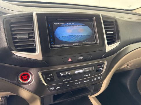 Used 2017 Honda Pilot LX image 18