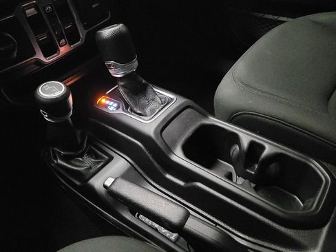 Used 2019 Jeep Wrangler Unlimited Sport S AWD/4WD image 26