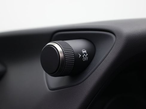 Used 2021 Lexus UX 200 w/ Accessory Package (Z2) FWD image 18