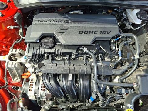 Used 2023 Hyundai Elantra SE image 27