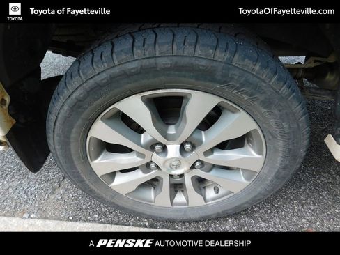 Used 2017 Toyota Tundra Limited w/ Limited Premium Package AWD/4WD image 8