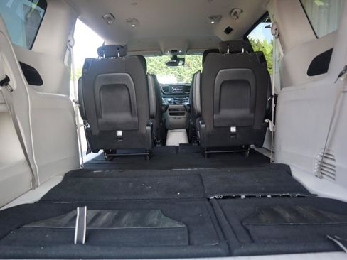 Used 2023 Chrysler Voyager LX FWD image 49