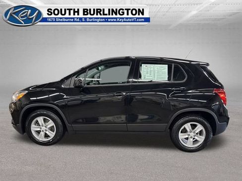 Used 2020 Chevrolet Trax LS FWD image 3