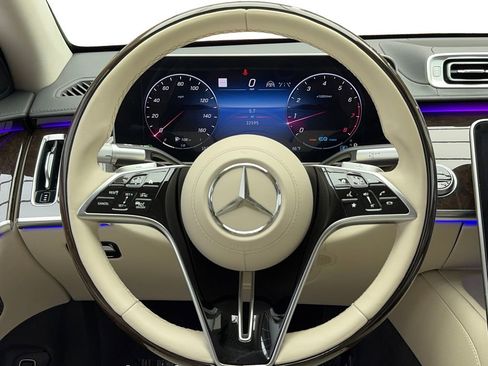 Used 2022 Mercedes-Benz S 500 4MATIC w/ Warmth & Comfort Package image 18