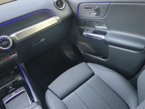 Used 2026 Mercedes-Benz GLB 250 w/ Exclusive Package image 53