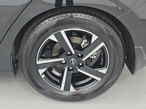 Certified 2025 Nissan Sentra SV FWD image 31