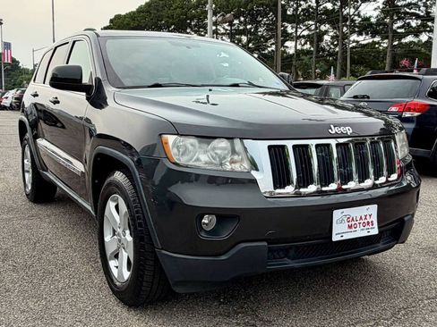 Used 2011 Jeep Grand Cherokee Laredo AWD/4WD image 3
