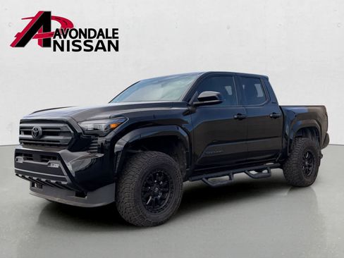 Used 2025 Toyota Tacoma SR5 AWD/4WD image 5