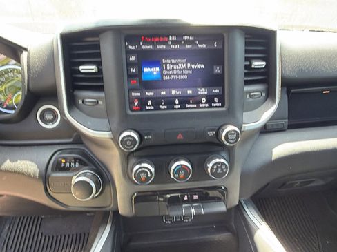 Used 2021 RAM 1500 Big Horn RWD image 32