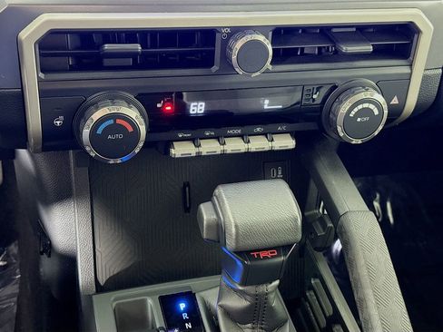 Used 2024 Toyota Tacoma TRD Off-Road w/ TRD Off Road Upgrade Package image 10