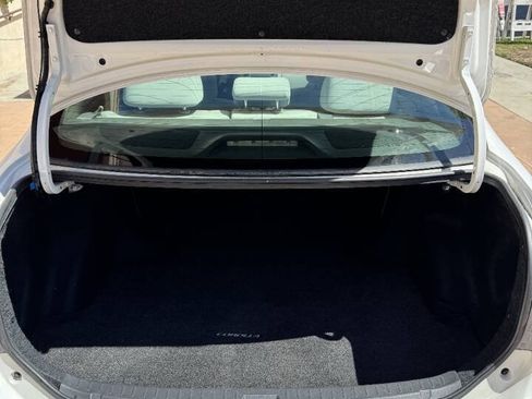 Used 2011 Toyota Corolla LE FWD image 24