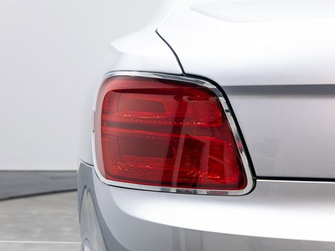 Used 2021 Bentley Flying Spur W12 image 58