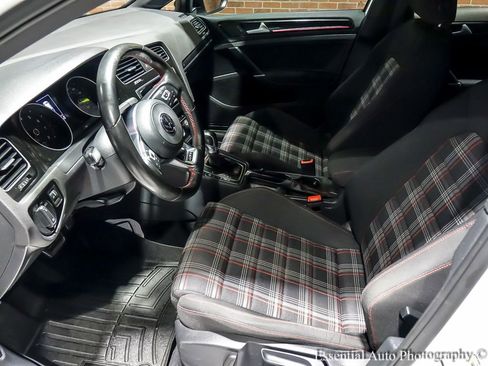 Used 2017 Volkswagen GTI Sport image 13