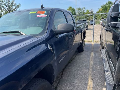 Used 2009 Chevrolet Silverado 1500 W/T RWD image 7