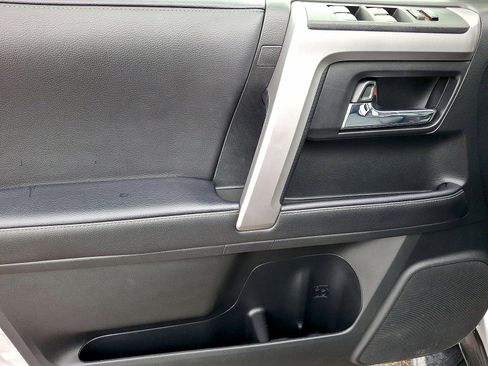 Used 2022 Toyota 4Runner SR5 Premium w/ Moonroof Package RWD image 10