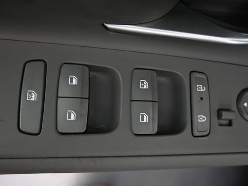 Used 2024 Hyundai Elantra SEL FWD image 21