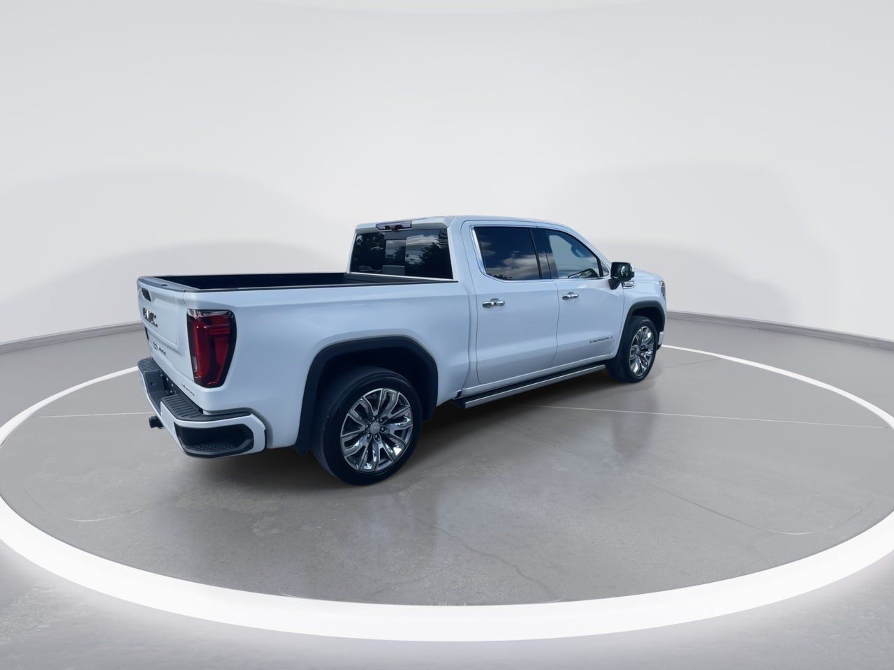 Used 2023 GMC Sierra 1500 Denali w/ Denali Reserve Package AWD/4WD image 19