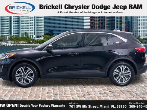 Used 2021 Ford Escape SEL w/ Technology Package FWD image 4