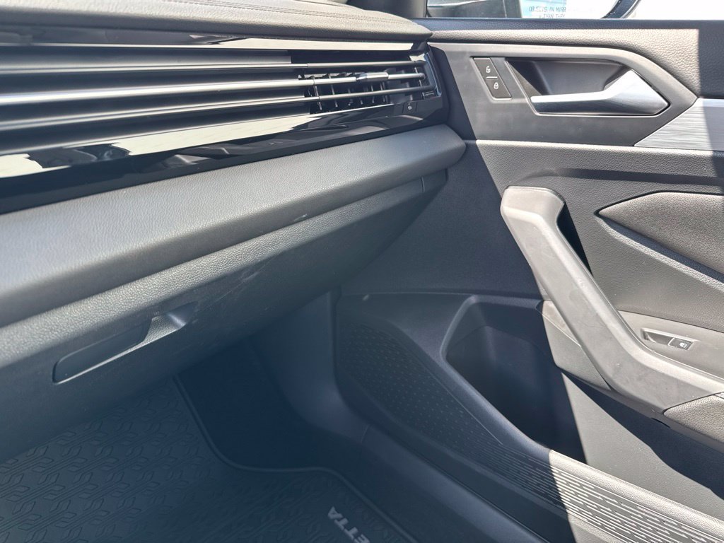 Certified 2025 Volkswagen Jetta S FWD image 26