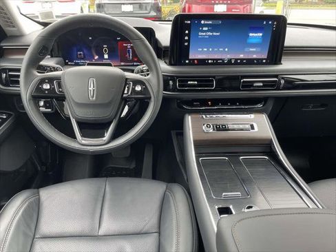 Used 2025 Lincoln Aviator Reserve w/ Illumination Package image 15