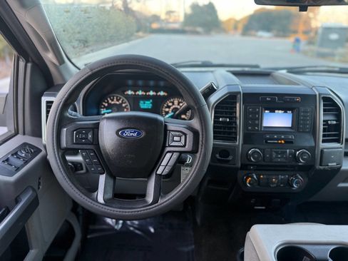 Used 2018 Ford F150 XLT RWD image 24