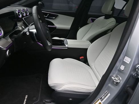 Used 2025 Mercedes-Benz C 300 Sedan image 18