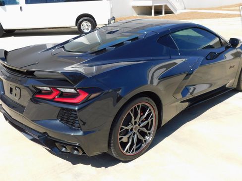Used 2023 Chevrolet Corvette Stingray Premium Cpe w/ Z51 Performance Package RWD image 25