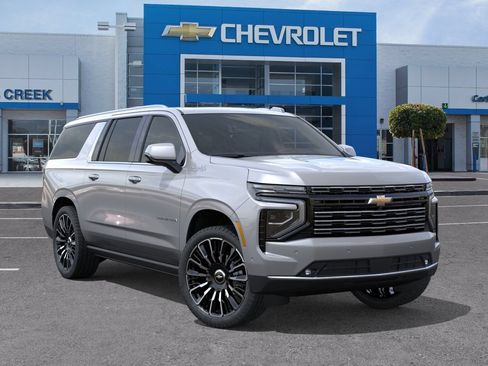 New 2026 Chevrolet Suburban High Country AWD/4WD image 2
