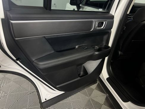 Used 2025 Hyundai Santa Fe SEL image 26