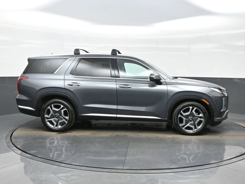 Used 2023 Hyundai Palisade Limited image 7
