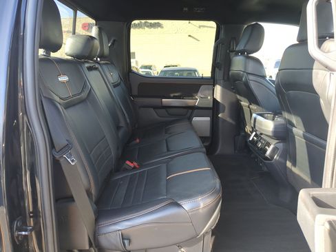 Used 2023 Ford F150 Platinum AWD/4WD image 29