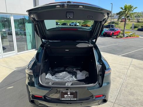 New 2026 Alfa Romeo Tonale Veloce w/ Quick Order Package 23H Volce AWD/4WD image 10