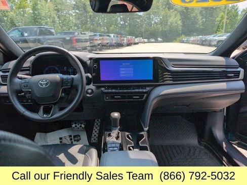 Used 2025 Toyota Camry XSE AWD/4WD image 13