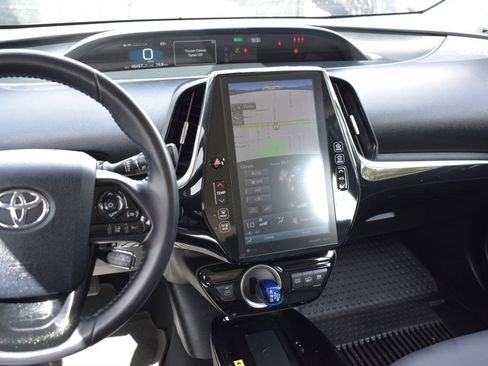 Used 2022 Toyota Prius Prime XLE image 15