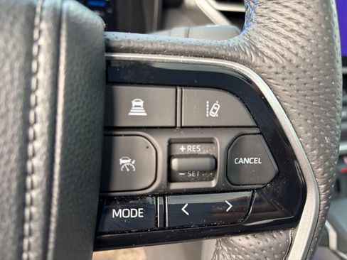 Used 2024 Toyota Tundra Platinum AWD/4WD image 29