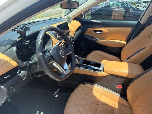 Used 2023 Nissan Sentra SV w/ SV Premium Package FWD image 14
