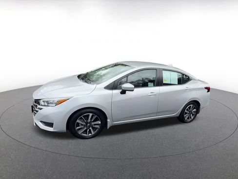 Used 2025 Nissan Versa SV w/ Trunk Package image 8