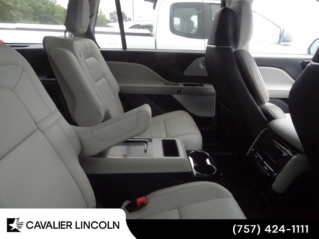 Used 2025 Lincoln Aviator Reserve w/ Equipment Group 201A AWD/4WD image 9
