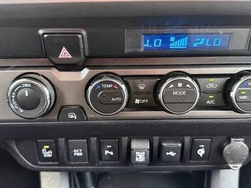 Used 2023 Toyota Tacoma TRD Off-Road w/ Technology Package AWD/4WD image 23