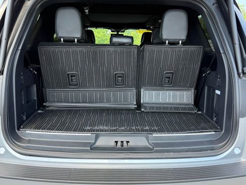 Used 2023 Lincoln Navigator Reserve AWD/4WD image 41