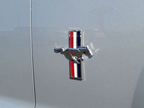 Used 2005 Ford Mustang Coupe image 10