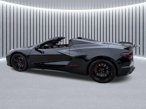 Used 2024 Chevrolet Corvette Z06 RWD image 9