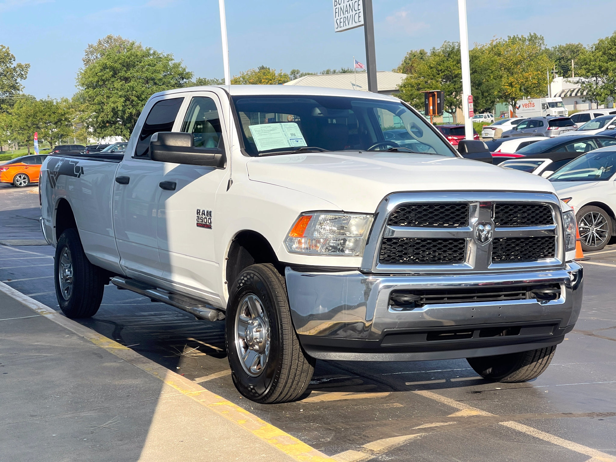 Used 2018 RAM 2500 Tradesman w/ Chrome Appearance Group AWD/4WD image 2