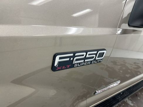 Used 2003 Ford F250 XL RWD image 24