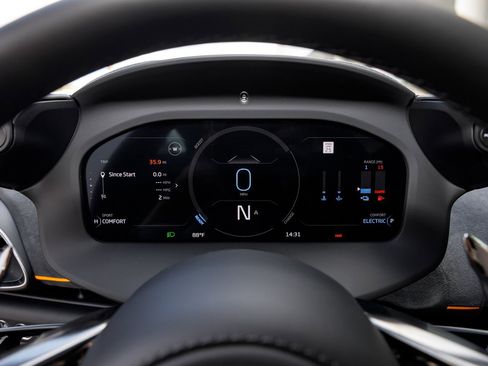 New 2026 McLaren Artura RWD image 35