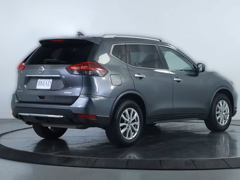 Used 2020 Nissan Rogue S w/ Special Edition Package FWD image 12