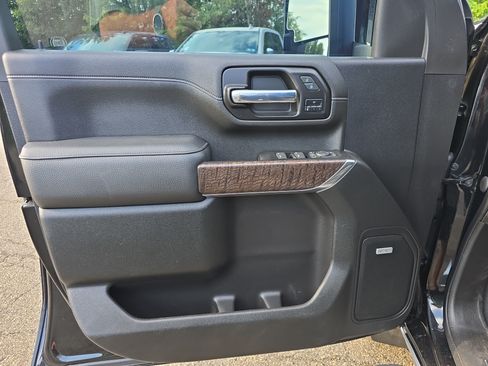 Used 2022 GMC Sierra 3500 Denali AWD/4WD image 15