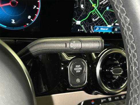 Used 2023 Mercedes-Benz GLA 250 4MATIC image 33