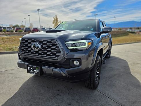 Used 2023 Toyota Tacoma TRD Sport image 3